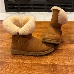 Ugg Bailey Button